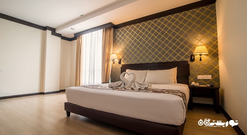 نمای تخت بزرگ اتاق اگزکیوتیو