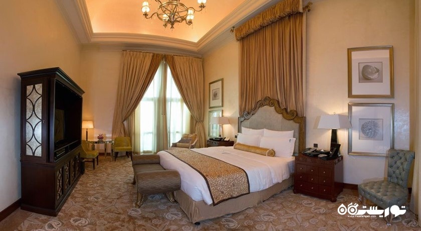 تخت بزرگ سوئیت رویال بریج