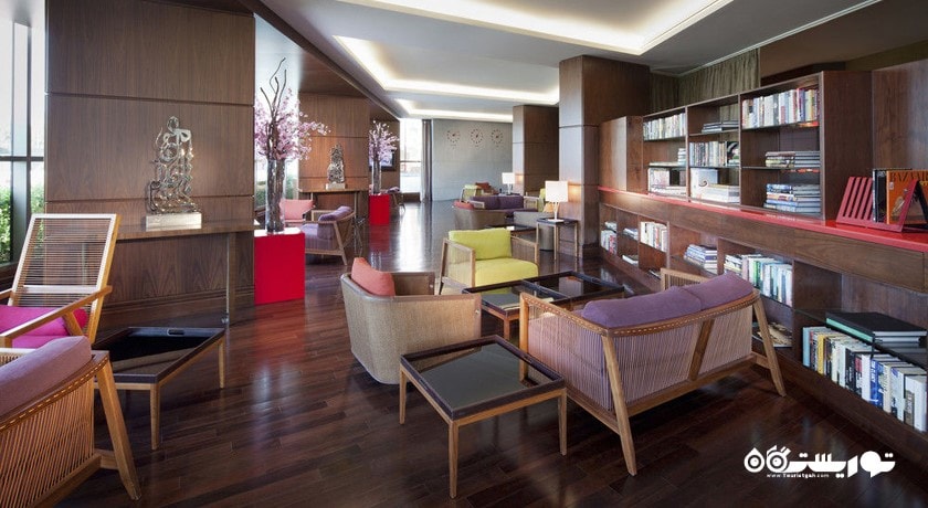 نمای کلی از کر مز نن گلری