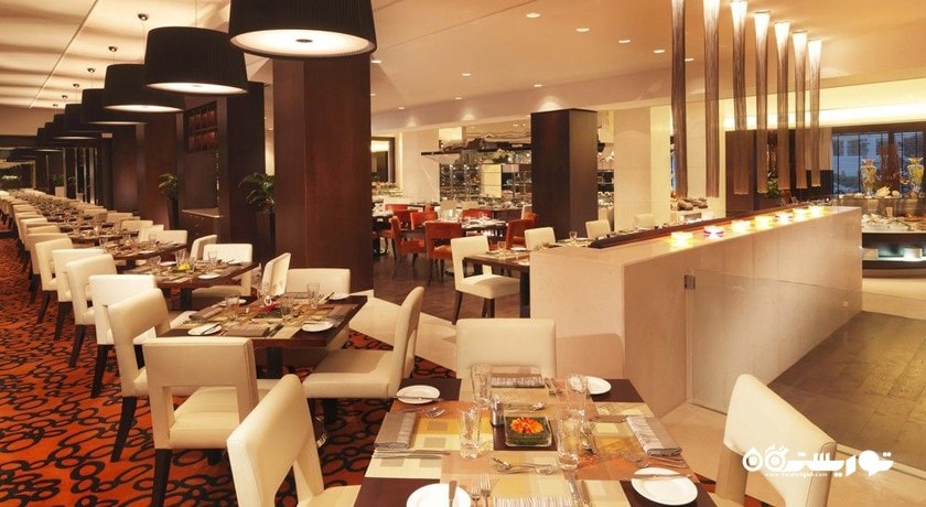 نمای کلی رستوران بین المللی چویسس