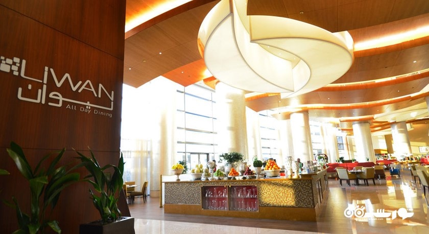 نمای رستوران بین المللی لیون