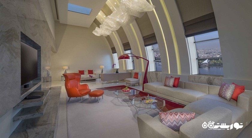 محوطه نشیمن سوئیت رویال