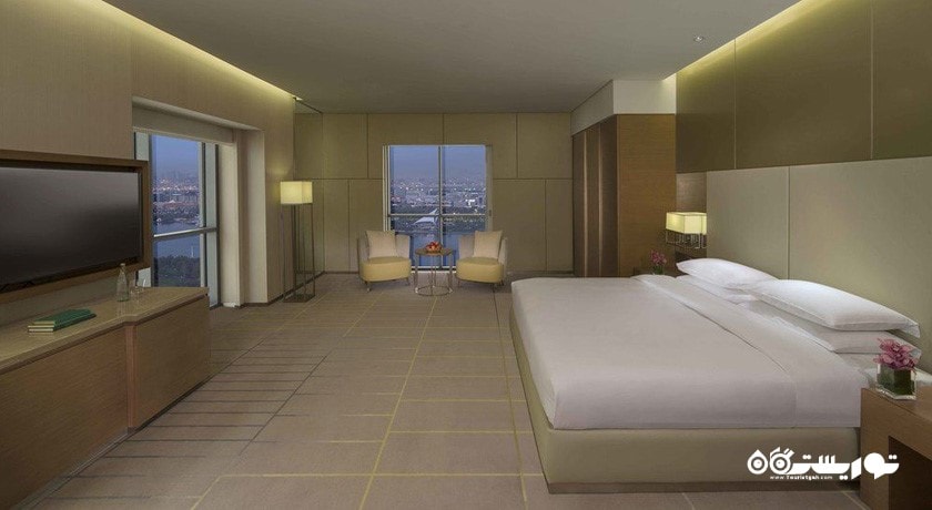اتاق کلاب هتل حیات ریجنسی دبی کریک هایتز