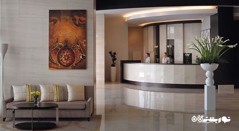 محوطه نشیمن لابی و میز پذیرش