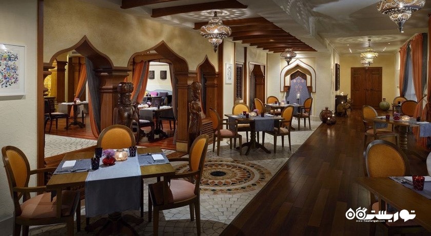 نمای رستوران هندی چاتنیز