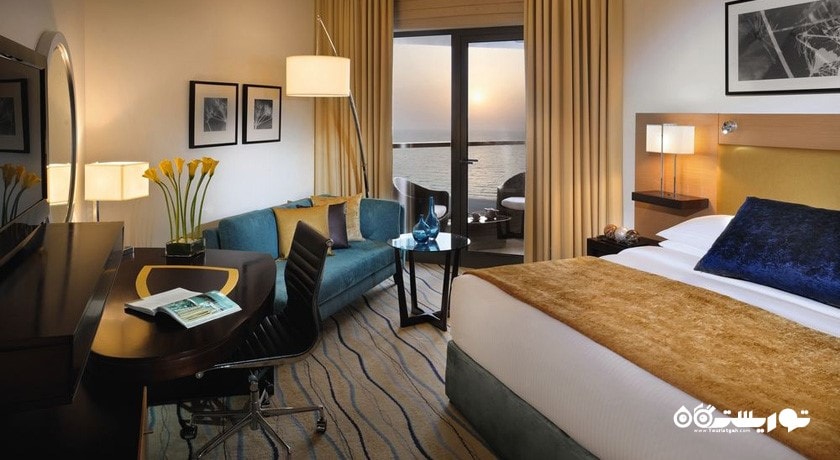 نمای تخت بزرگ اتاق اگزکیوتیو