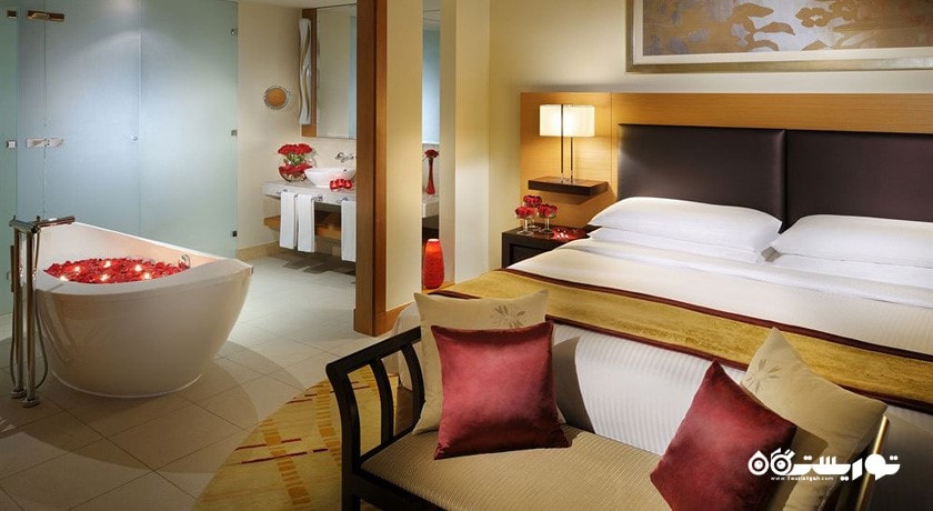 نمای تخت بزرگ سوئیت اگزکیوتیو