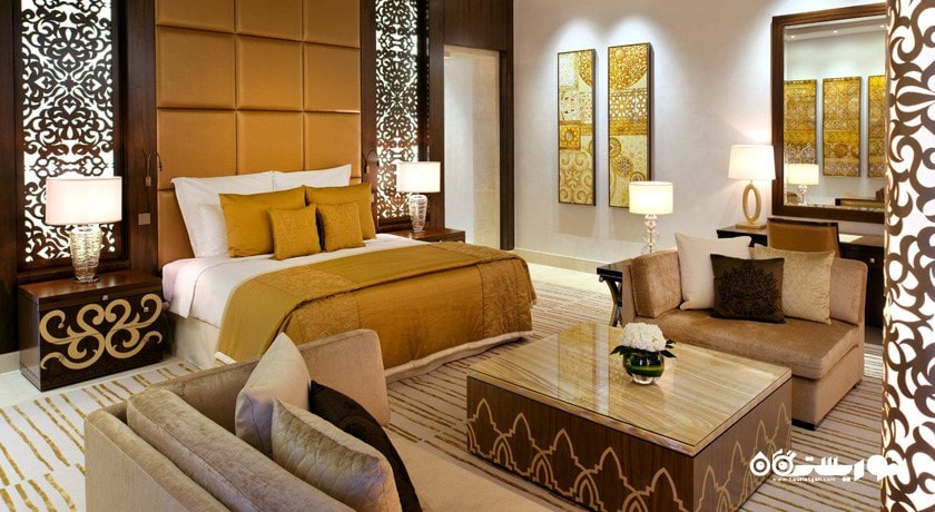 تخت بزرگ سوئیت منر گرند پالم