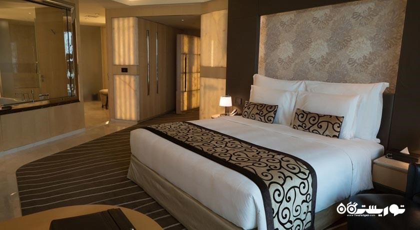 تخت بزرگ اتاق گرند پرمیوم