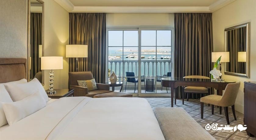 نمای تخت بزرگ اتاق دلوکس