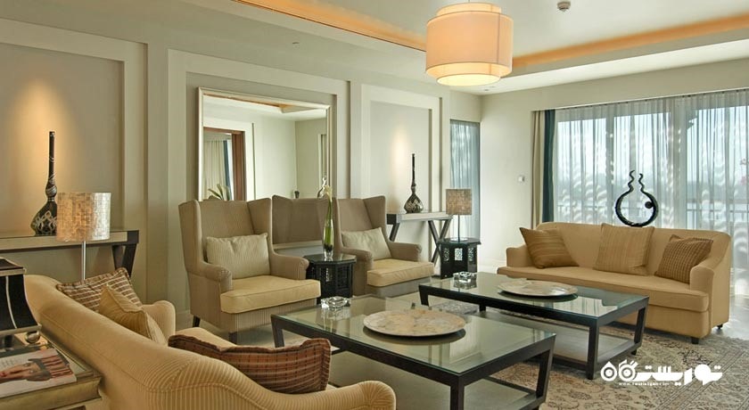 محوطه نشیمن سوئیت رویال