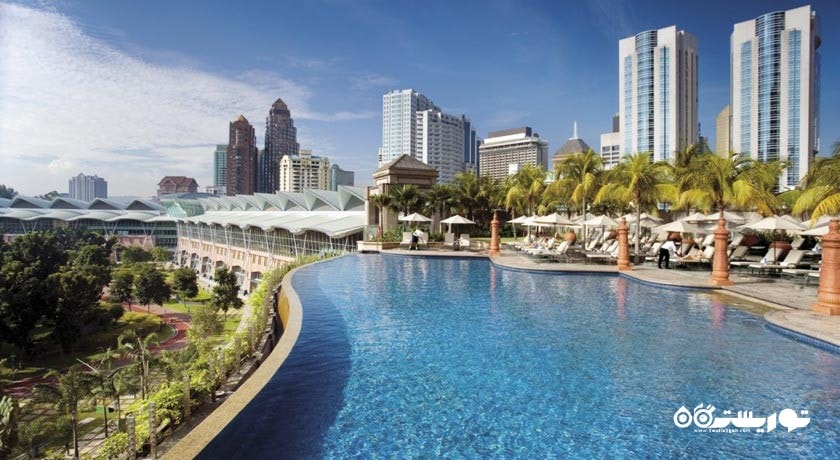 استخر روباز هتل ماندرین اورینتال