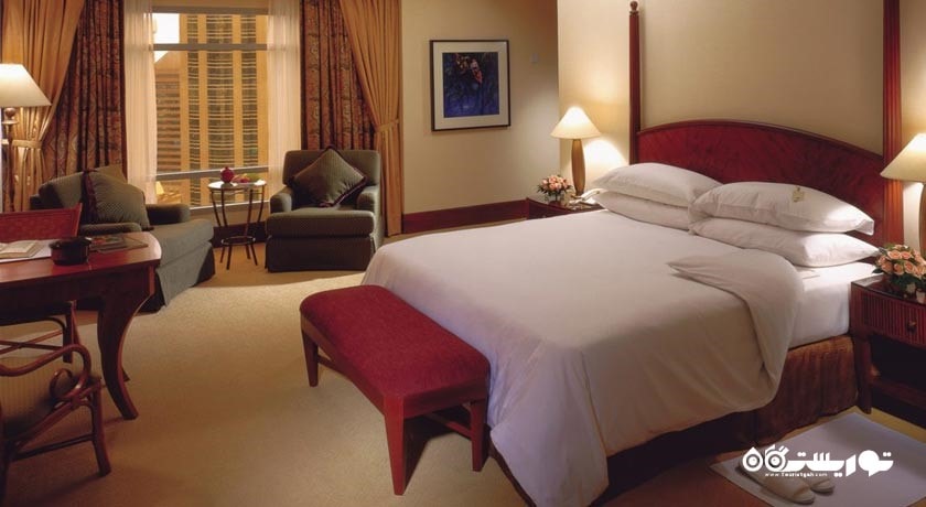 نمای تخت بزرگ اتاق دلوکس کلاب
