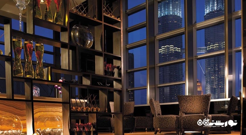 نشیمن لانج و گریل گوبو آپسترز