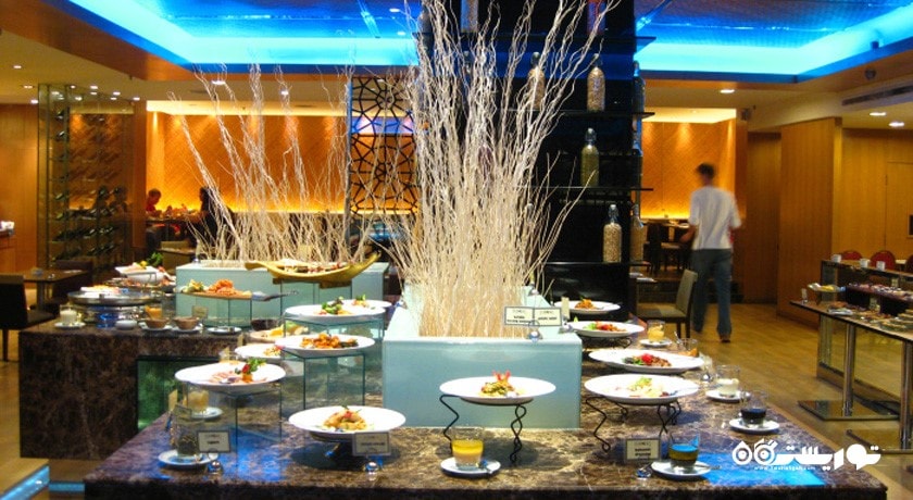 رستوران فلیورز هتل سوئیس گاردن