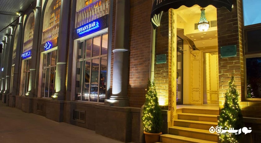 درب ورودی هتل ریور ساید