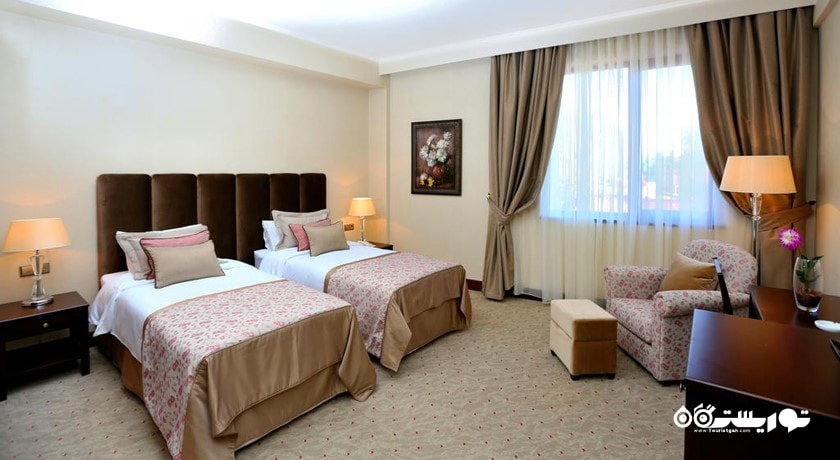 تخت های توئین اتاق کلاسیک