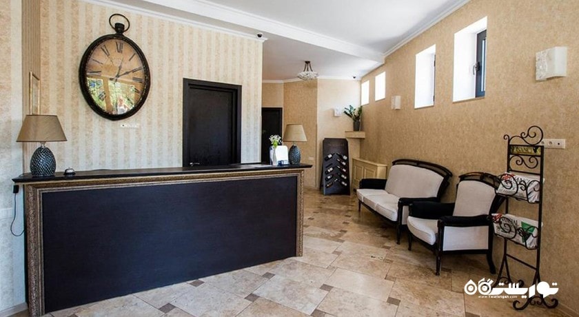 میز پذیرش هتل اولد تفلیس بوتیک