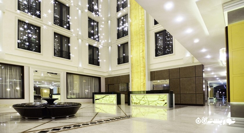 میز پذیرش هتل امبسدوری تفلیس