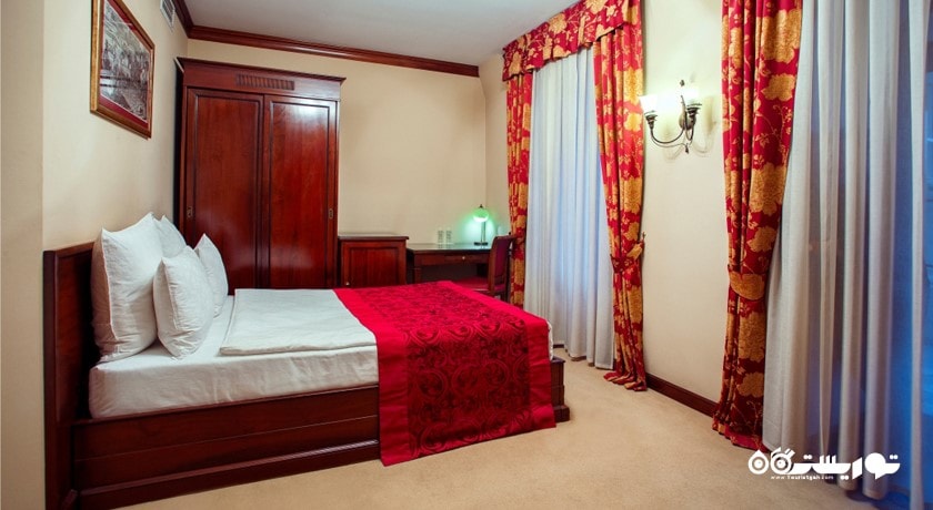 نمای تخت بزرگ اتاق دلوکس