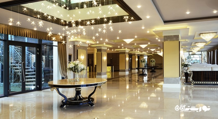 نمای لابی هتل امبسدوری تفلیس