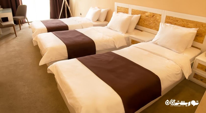 اتاق تریپل هتل آیوریا این