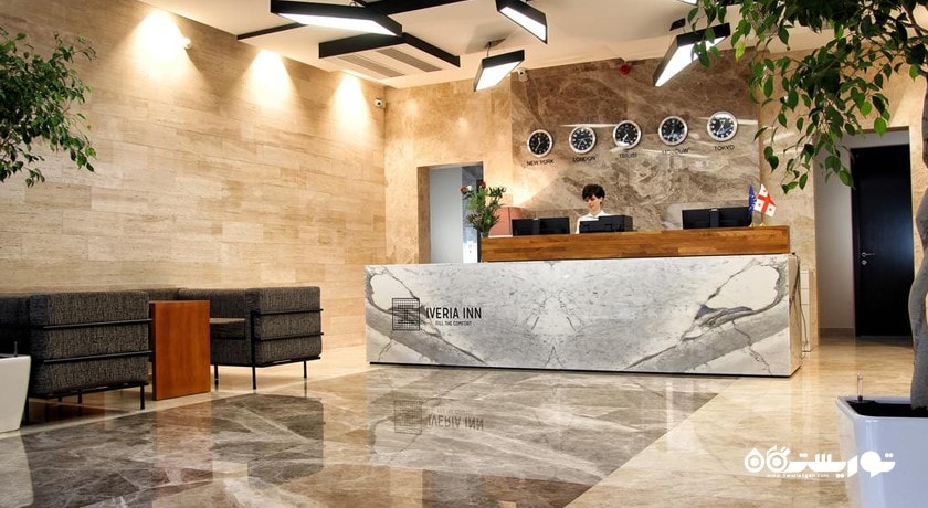 میز پذیرش هتل آیوریا این
