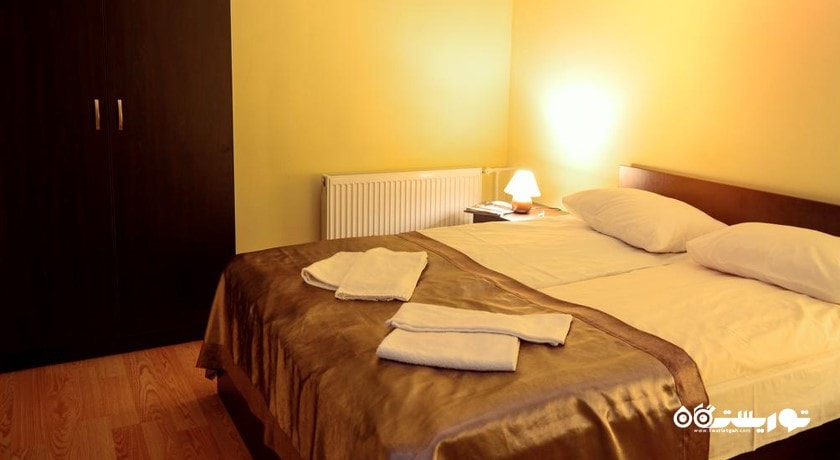 نمای تخت بزرگ اتاق دبل