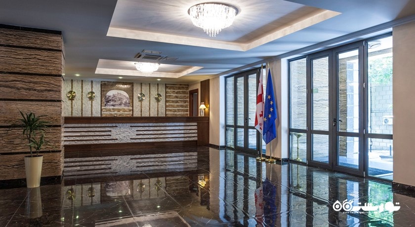 میز پذیرش هتل استوریا تفلیس