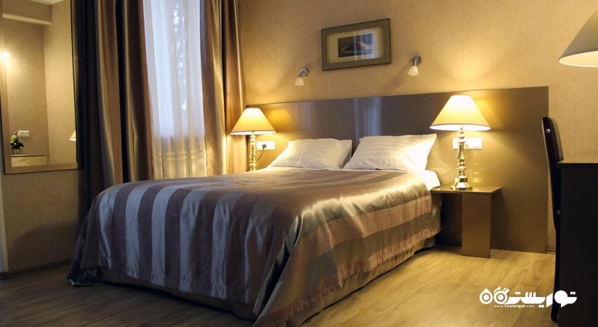 نمای تخت بزرگ اتاق دبل