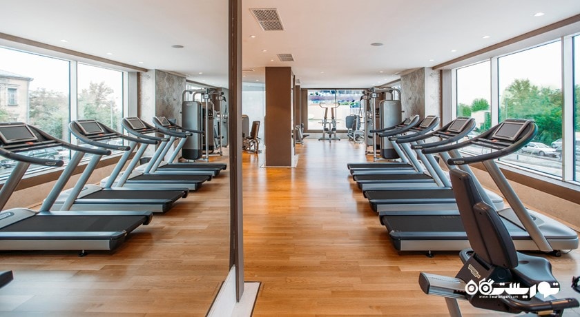 تردمیل های سالن ورزشی هتل