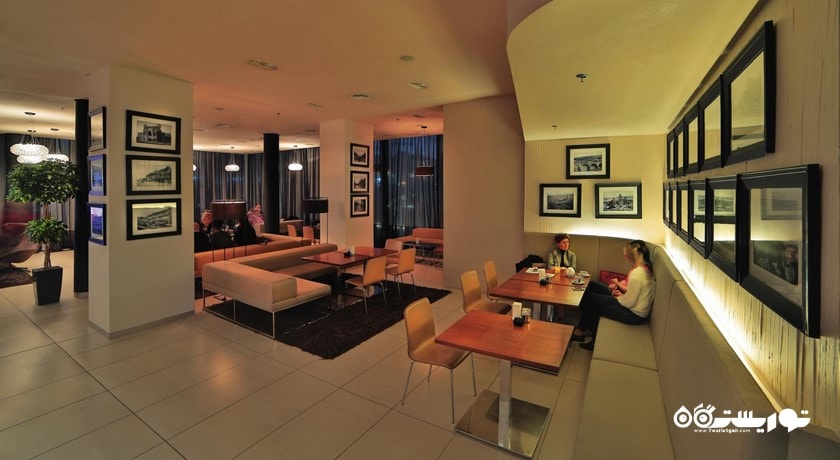 سرفیس بار هتل رادیسون بلو آیورا