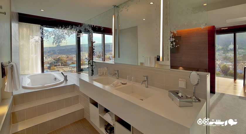 حمام و سرویس بهداشتی اتاق ها