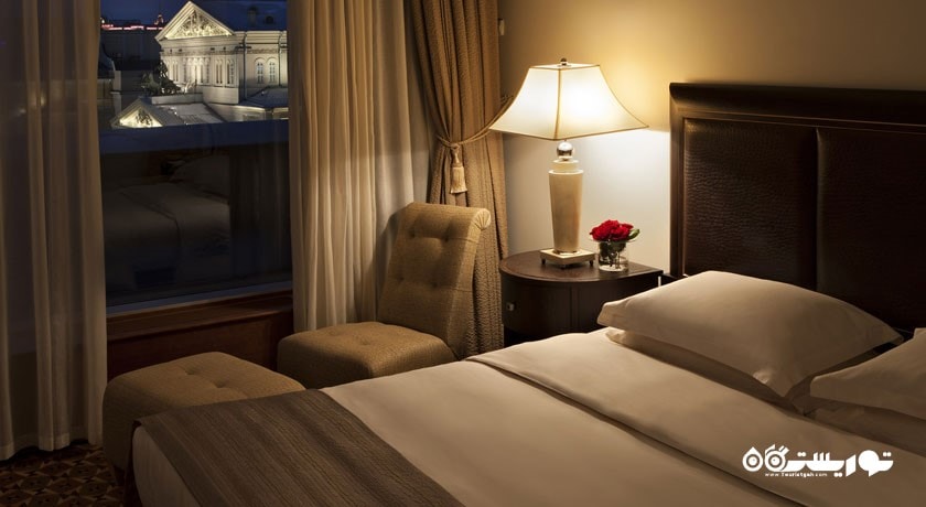 نمای تخت بزرگ سوئیت دیپلماتیک