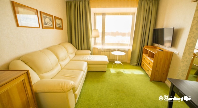 محوطه نشیمن سوئیت جونیور