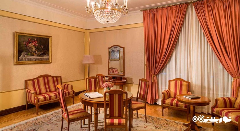 محوطه نشیمن سوئیت جونیور