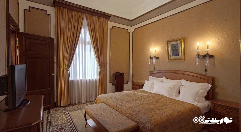 نمای تخت بزرگ سوئیت گرند