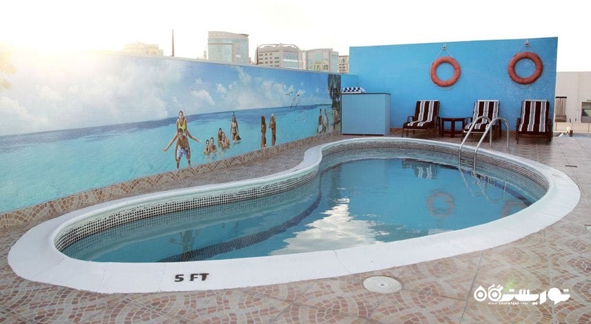 استخر روباز هتل ارکید