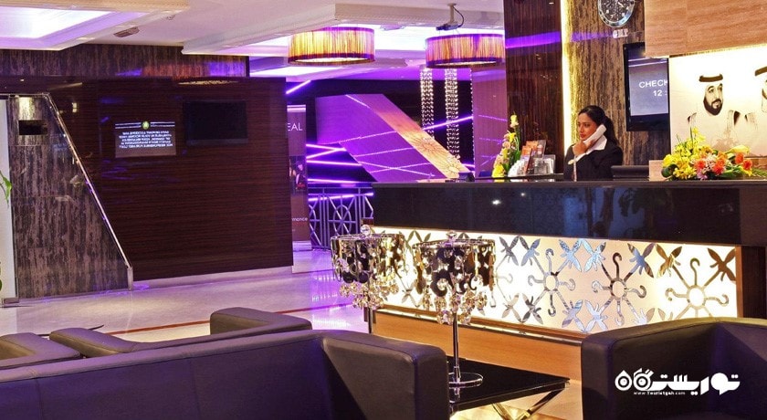 نمای میز پذیرش هتل دورس