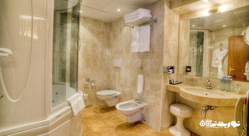 حمام و سرویس بهداشتی اتاق ها