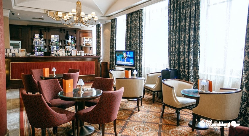 نمای بار لابی هتل پیتر فرست