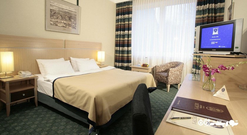 تخت بزرگ اتاق استاندارد دبل