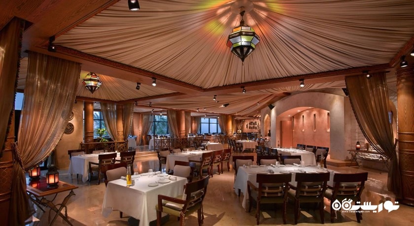 نمای کلی رستوران عربی اتار
