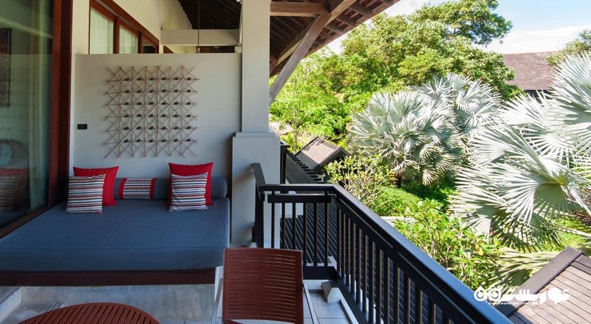 نشیمن در تراس سوئیت پرل بد