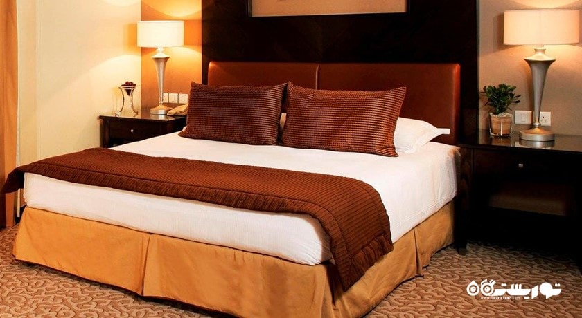 نمای تخت بزرگ اتاق کلاب