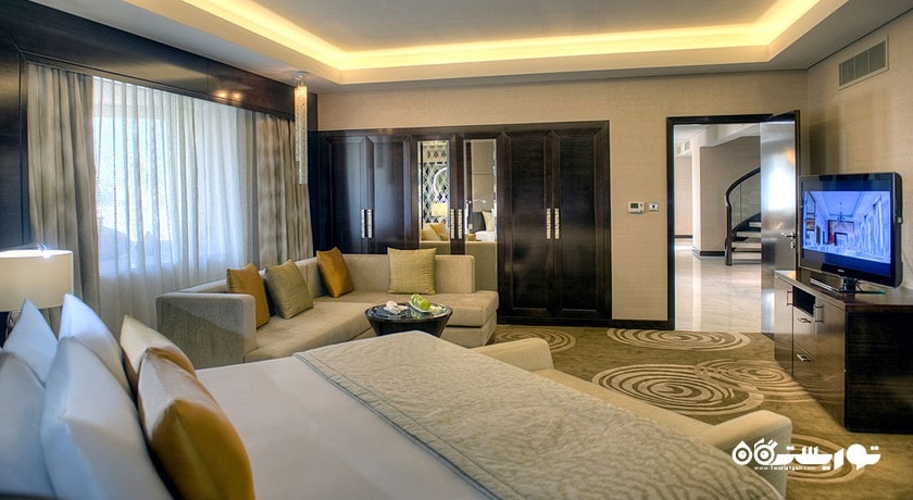 نمای تخت بزرگ سوئیت رویال