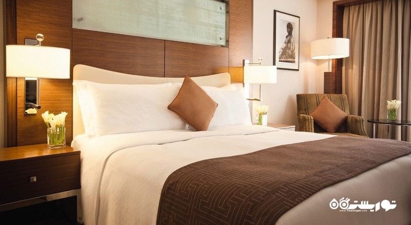 نمای تخت بزرگ اتاق اگزکیوتیو