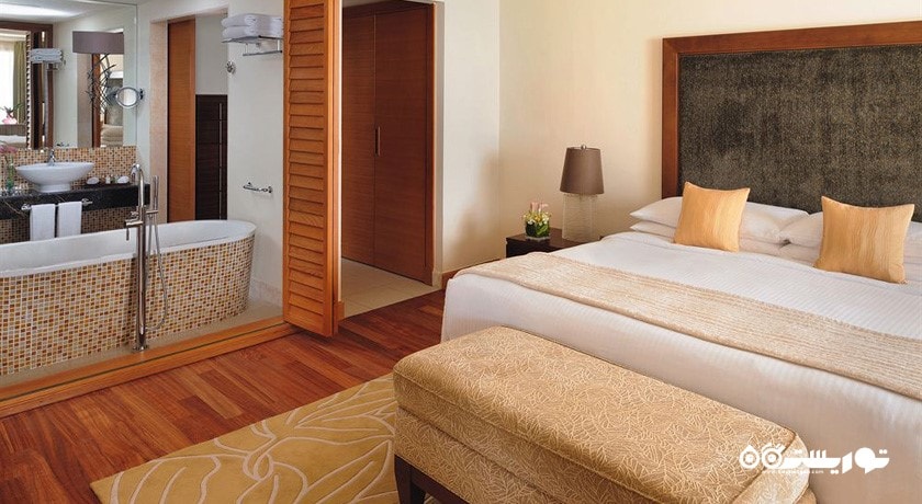 نمای تخت بزرگ سوئیت رویال