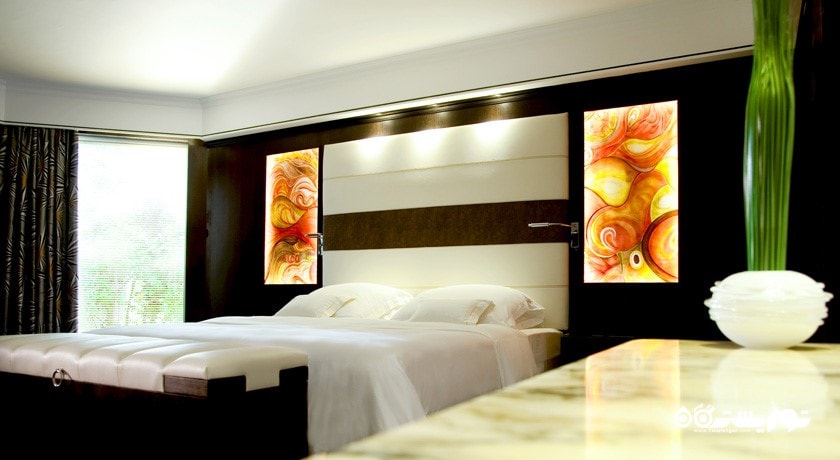 نمای تخت بزرگ سوئیت پرزیدنشال