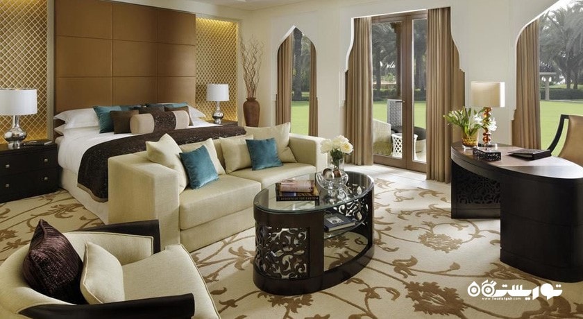 نمای کلی اتاق پرمیر پالم بیچ